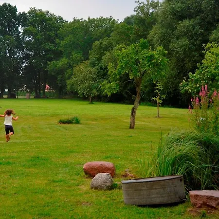 Scheunenloft Usedom-3, Familienoase, Hunde-freundlich Mit Riesigem Garten * Mellenthin